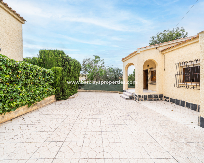 Resale - Fristaende Villa  - Urb. La Marina