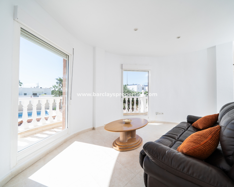 Resale - Fristaende Villa  - Urb. La Marina
