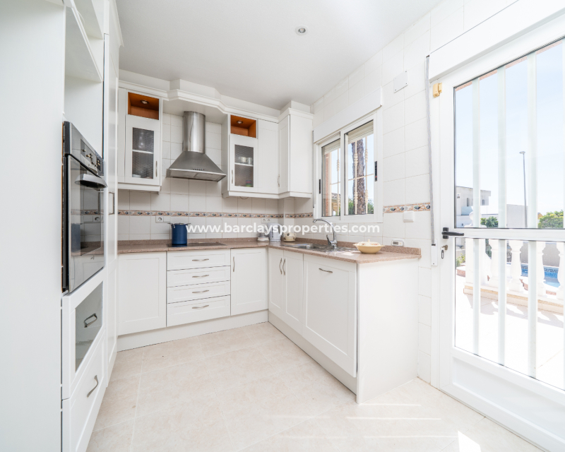 Resale - Fristaende Villa  - Urb. La Marina
