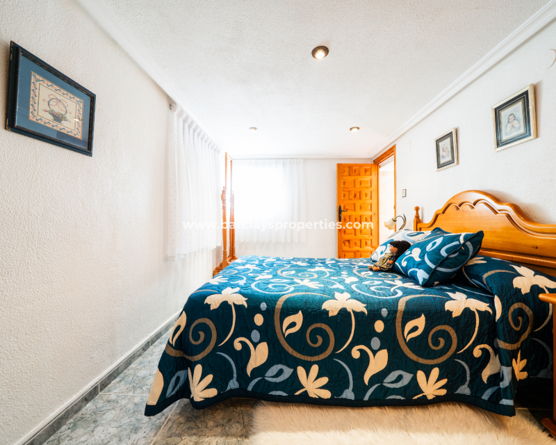 Resale - Fristaende Villa  - Urb. La Marina