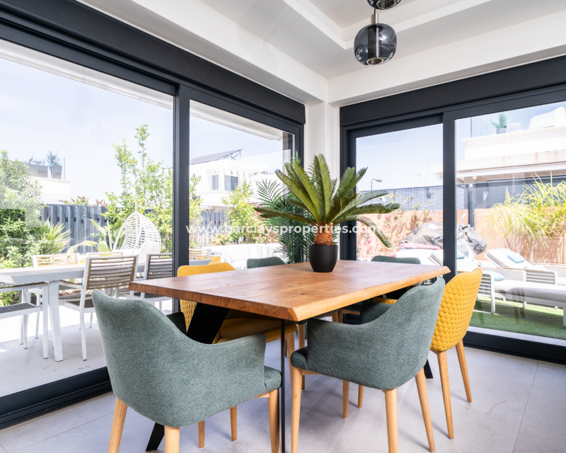 Resale - Fristaende Villa  - Urb. La Marina