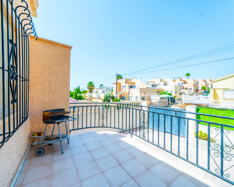 Resale - Fristaende Villa  - Urb. La Marina