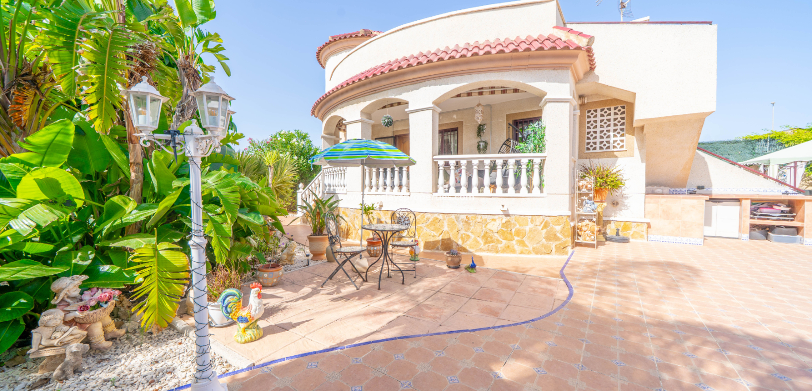 Resale - Fristaende Villa  - Urb. La Marina