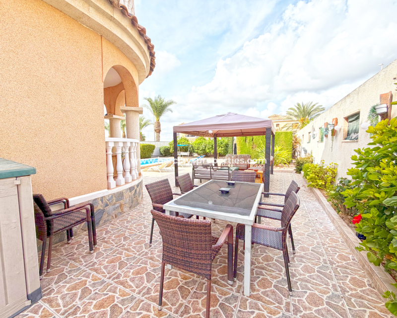 Resale - Fristaende Villa  - Urb. La Marina