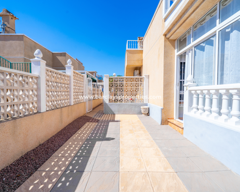 Resale -  Halb Freistehend - Urb. La Marina