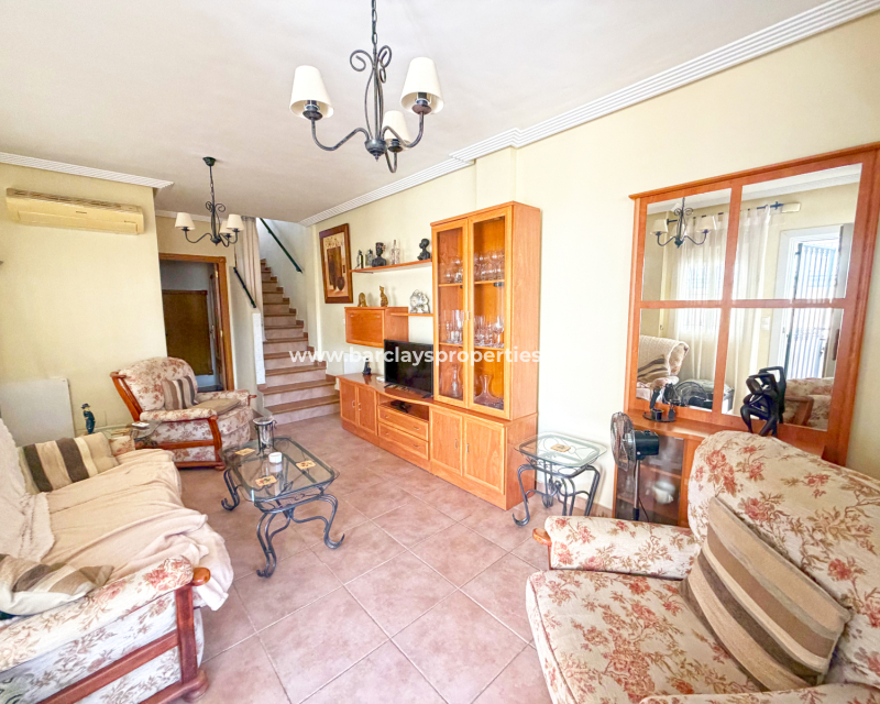 Resale -  Halb Freistehend - Urb. La Marina