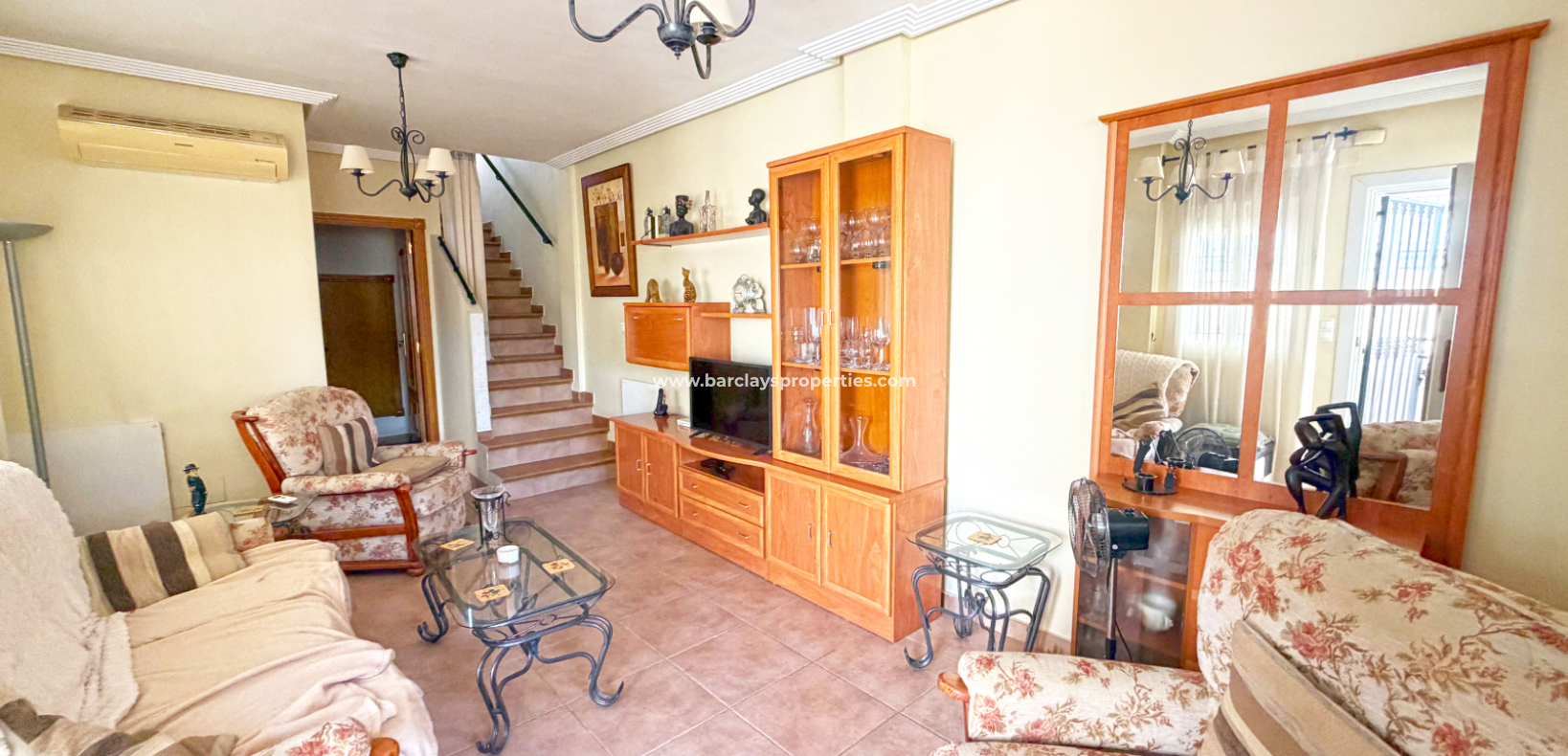 Resale -  Halb Freistehend - Urb. La Marina