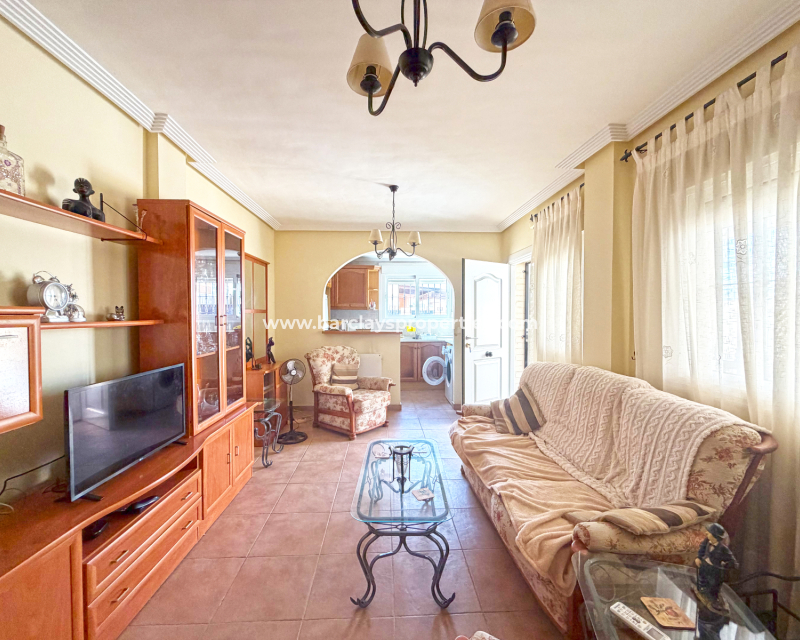 Resale -  Halb Freistehend - Urb. La Marina