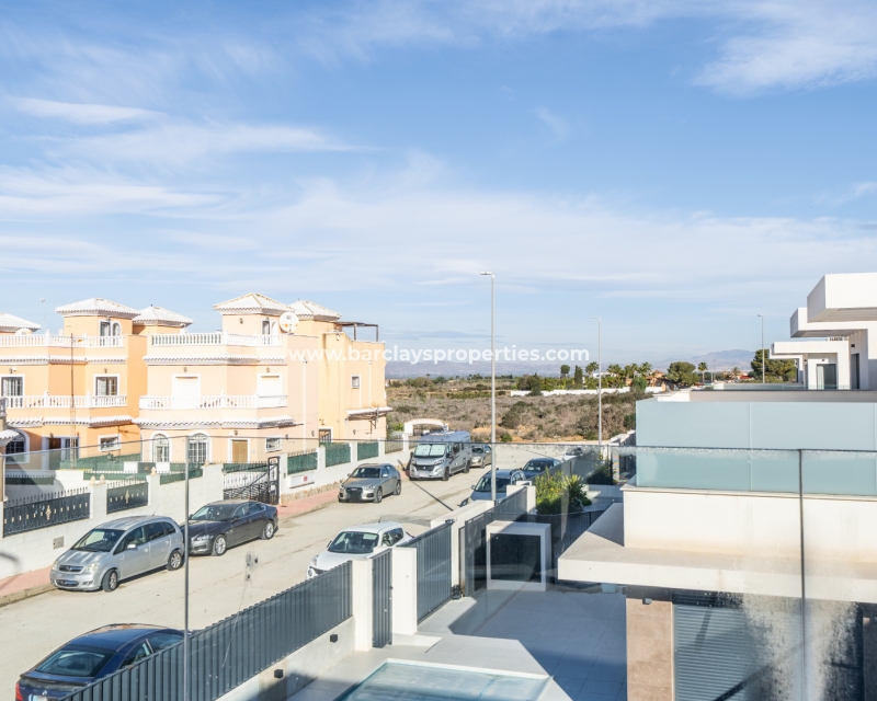 Resale - Parhus - Urb. El Oasis - La Marina