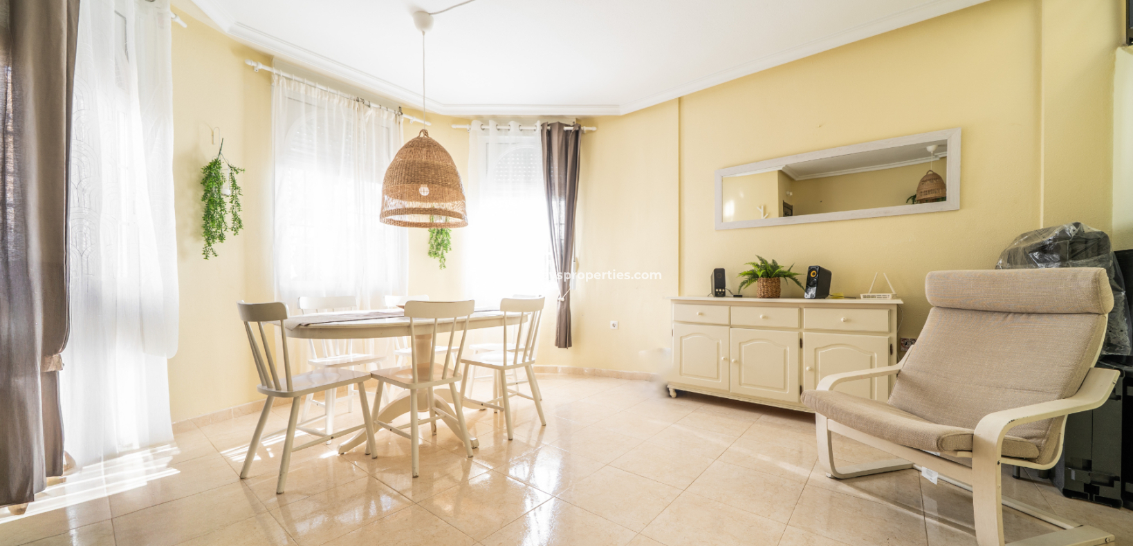 Resale - Parhus - Urb. La Marina