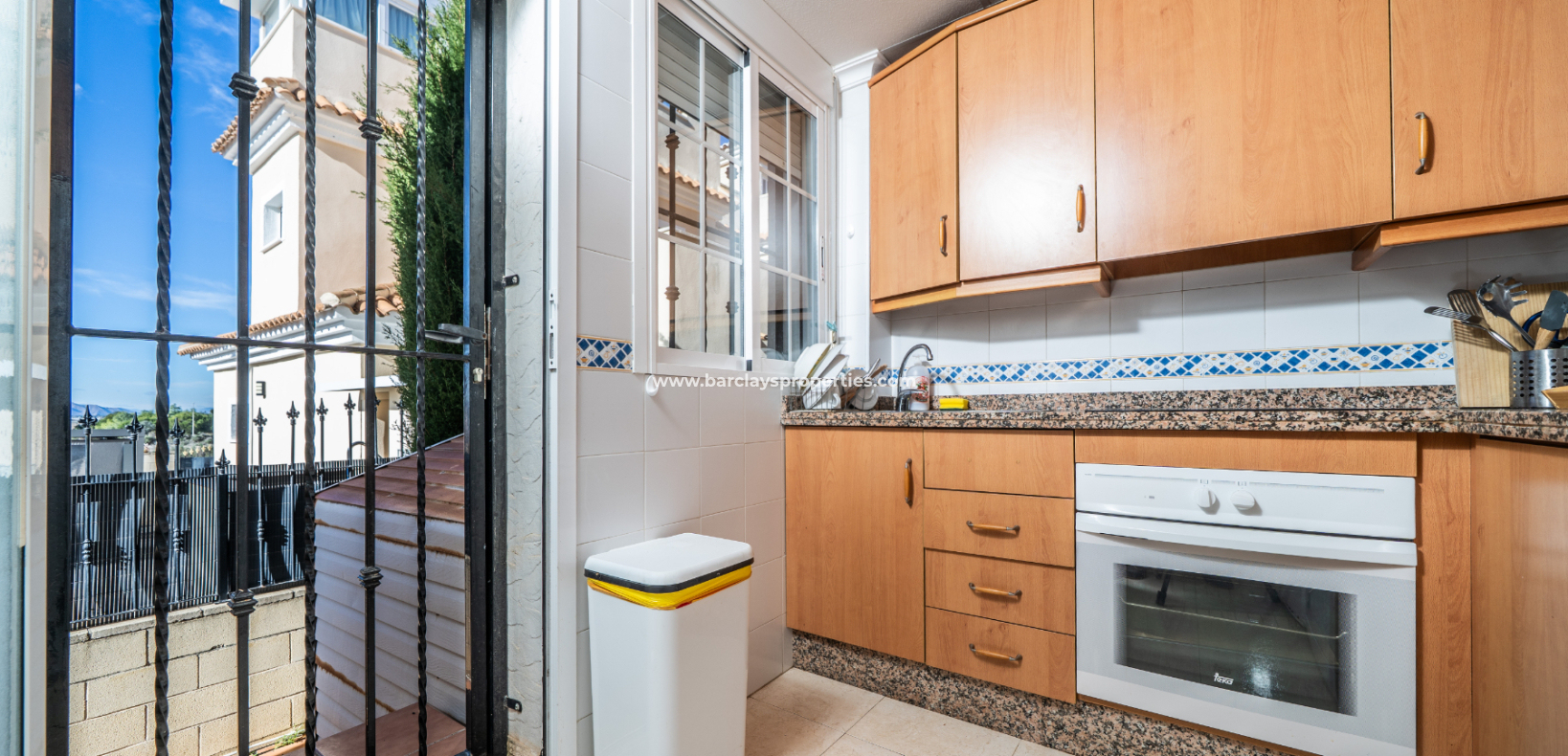 Resale - Parhus - Urb. La Marina