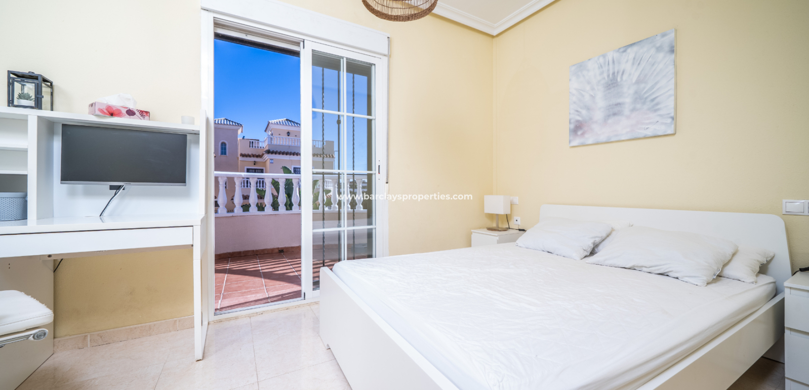 Resale - Parhus - Urb. La Marina