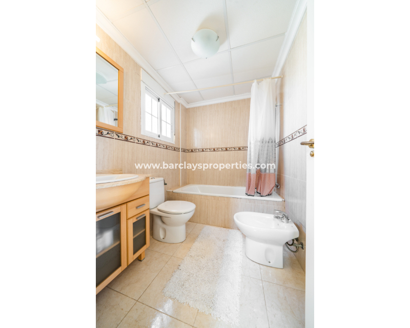 Resale - Parhus - Urb. La Marina