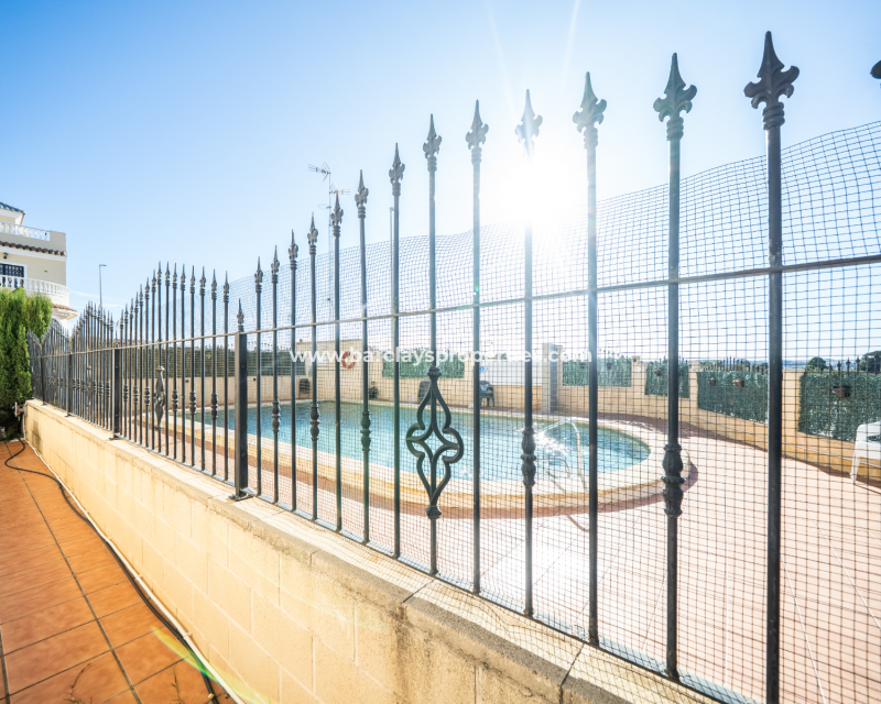 Resale - Parhus - Urb. La Marina