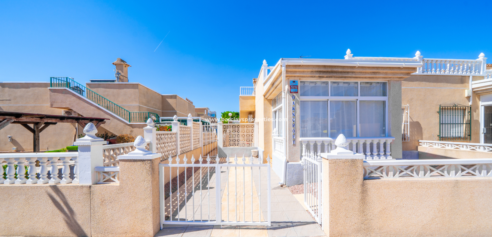 Resale - Parhus - Urb. La Marina