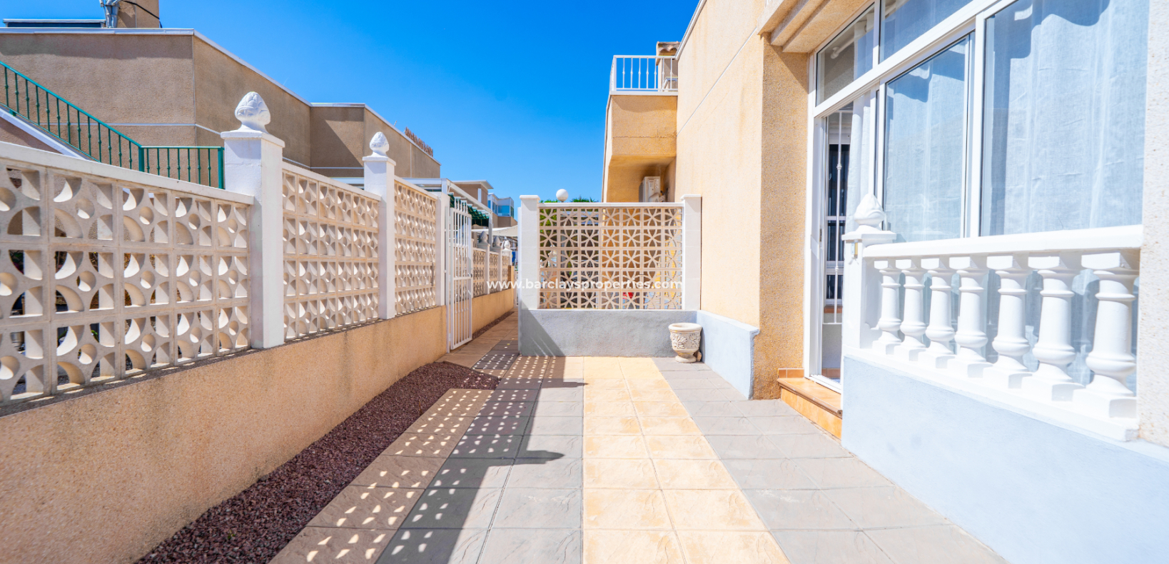 Resale - Parhus - Urb. La Marina