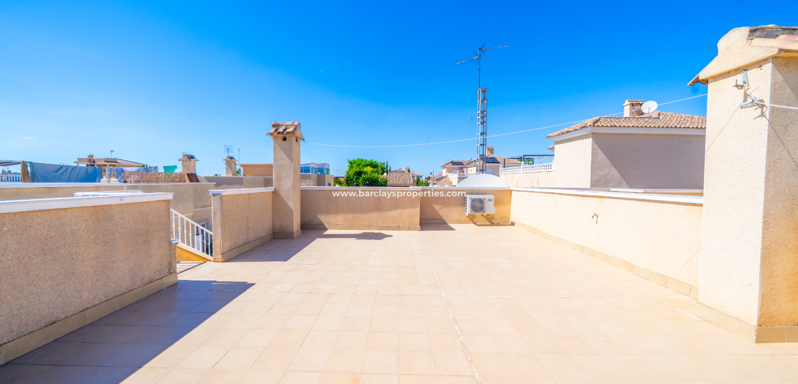 Resale - Parhus - Urb. La Marina
