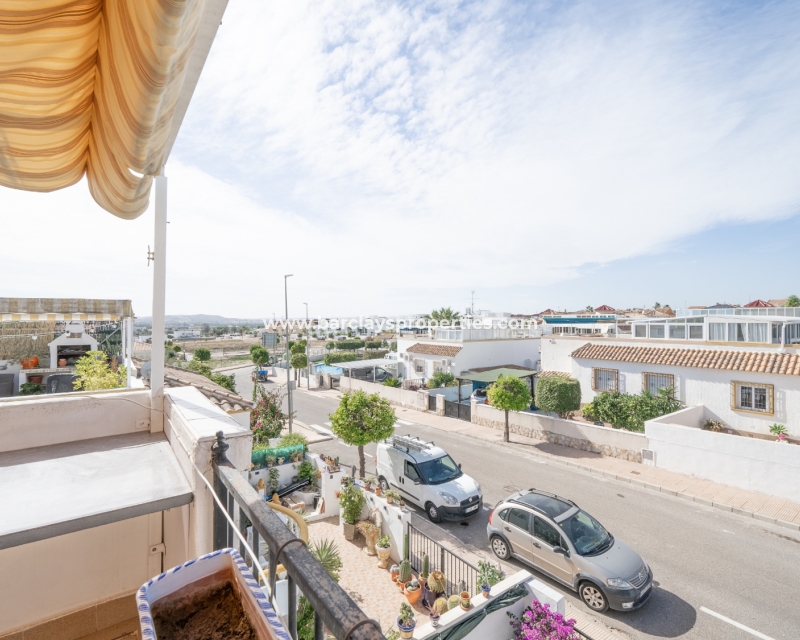 Resale - Quad - Urb. La Marina