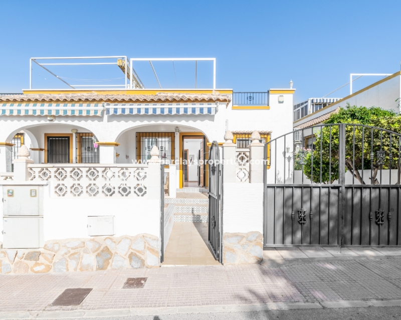 Resale - Quad - Urb. La Marina