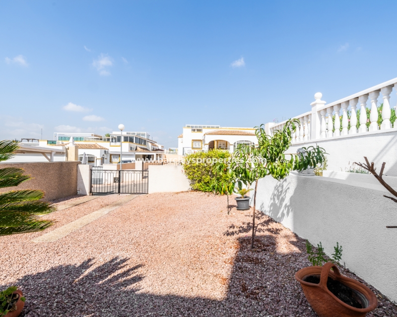 Resale - Quad - Urb. La Marina