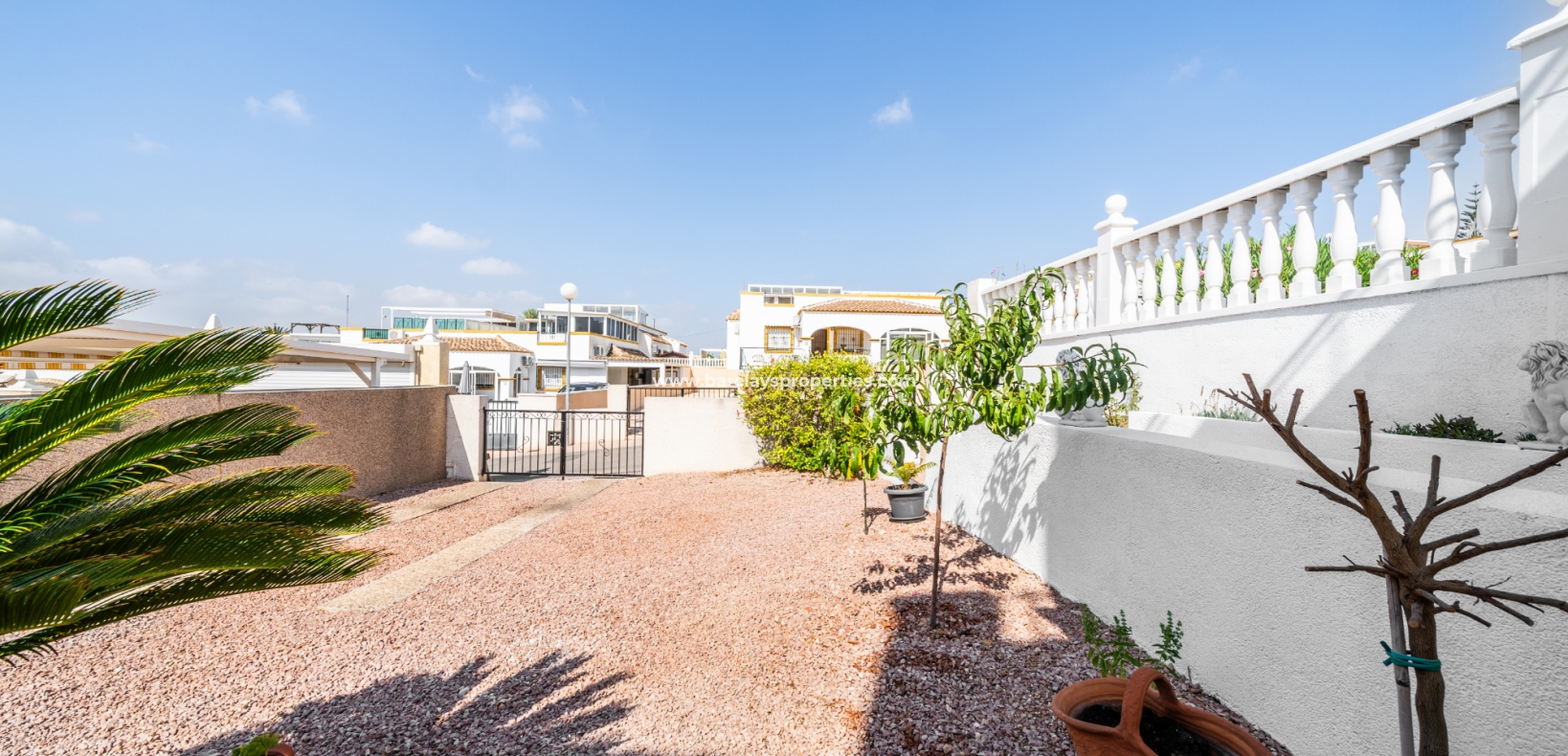 Resale - Quad - Urb. La Marina