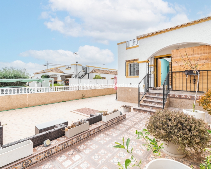 Resale - Quad - Urb. La Marina