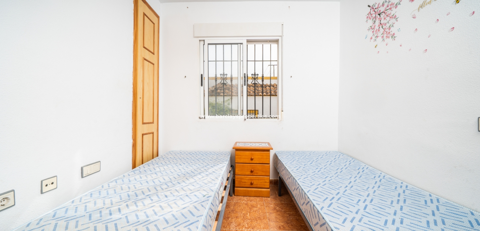 Resale - Quad - Urb. La Marina