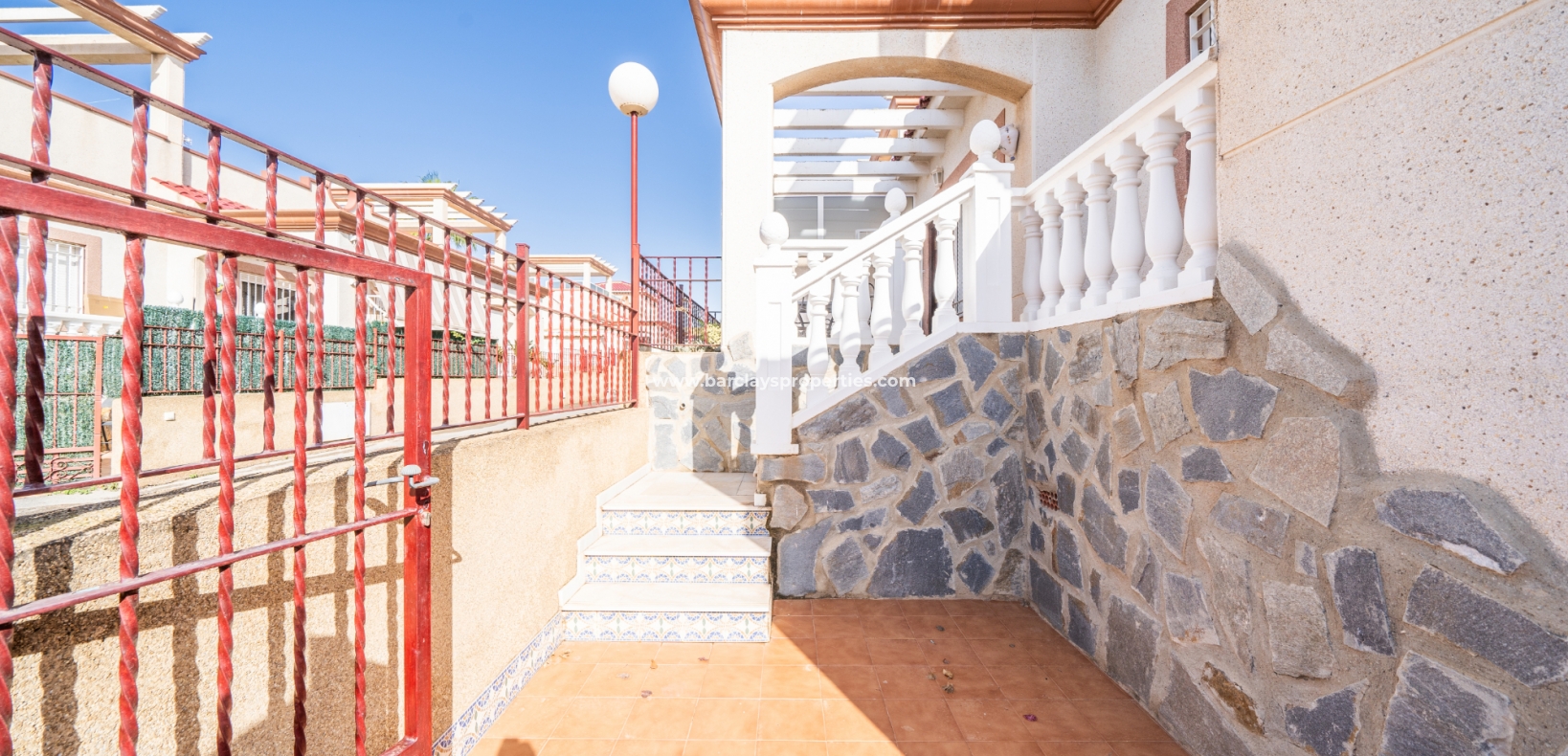 Resale - Quad - Urb. La Marina