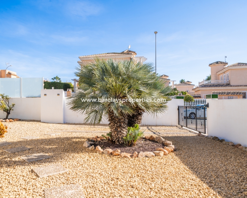 Resale - Quad - Urb. La Marina