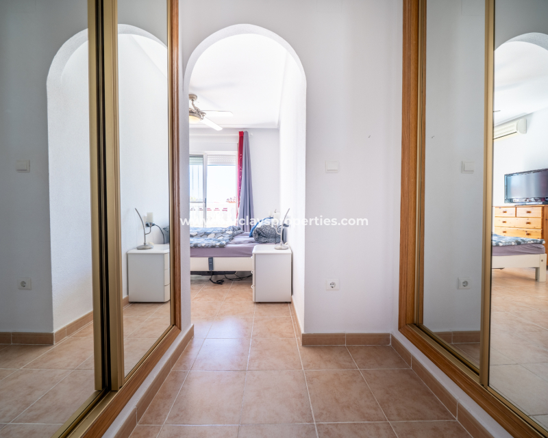 Resale - Quad - Urb. La Marina