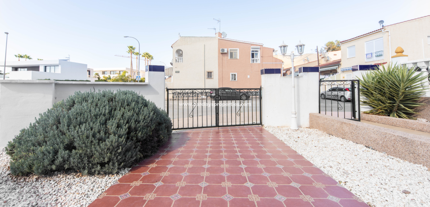 Resale - Quad - Urb. La Marina