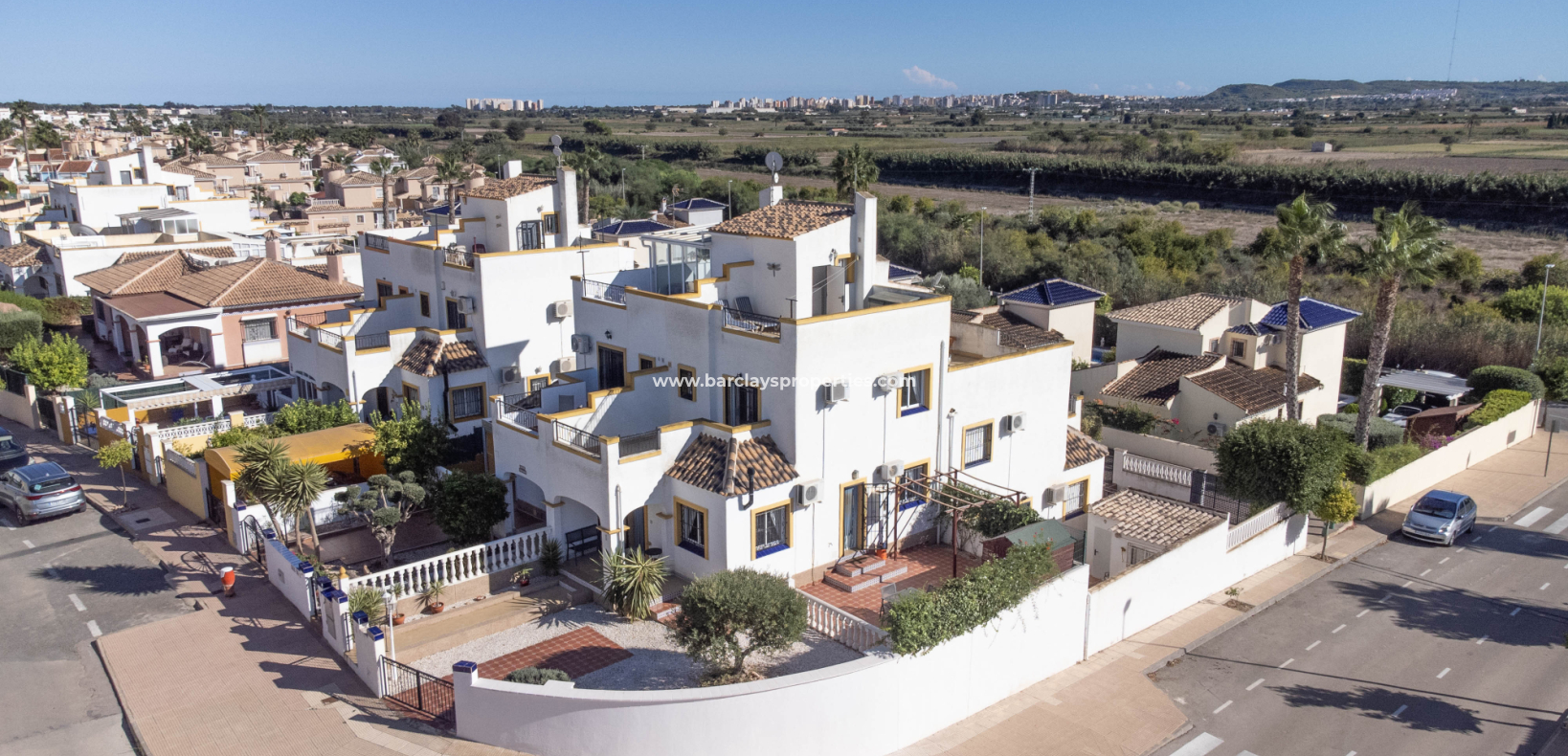 Resale - Quad - Urb. La Marina