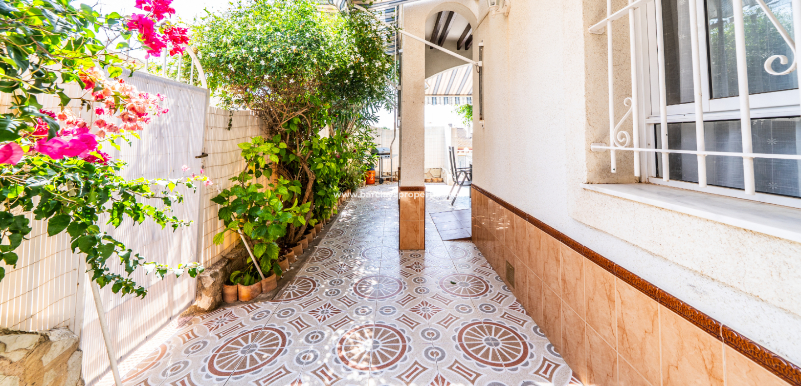 Resale - Quad - Urb. La Marina