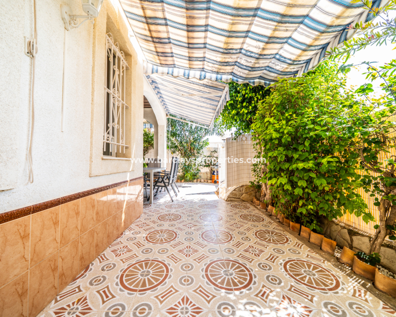 Resale - Quad - Urb. La Marina