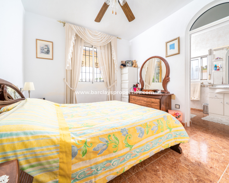 Resale - Quad - Urb. La Marina