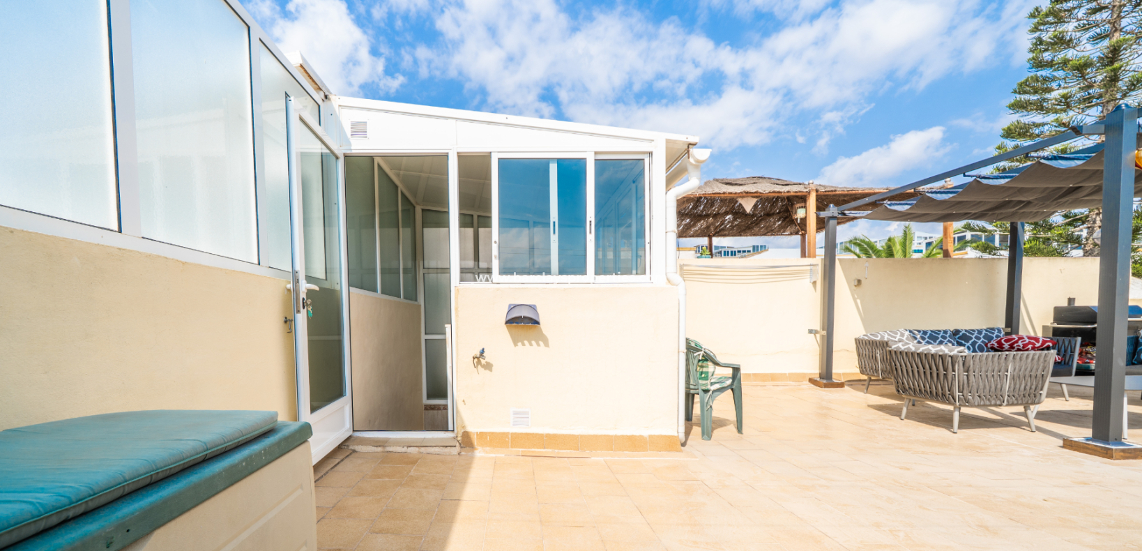 Resale - Quad - Urb. La Marina