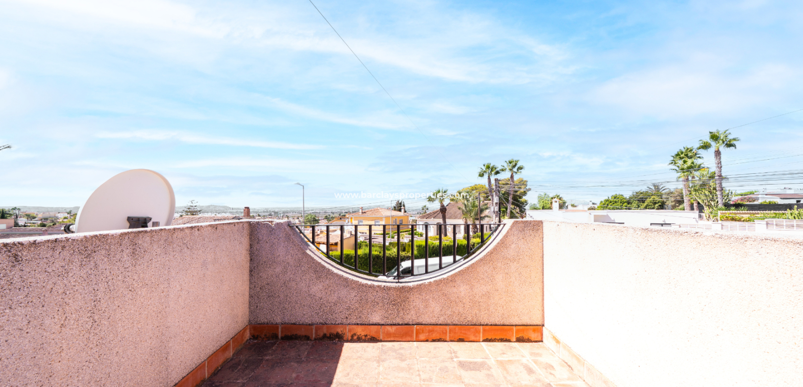 Resale - Quad - Urb. La Marina