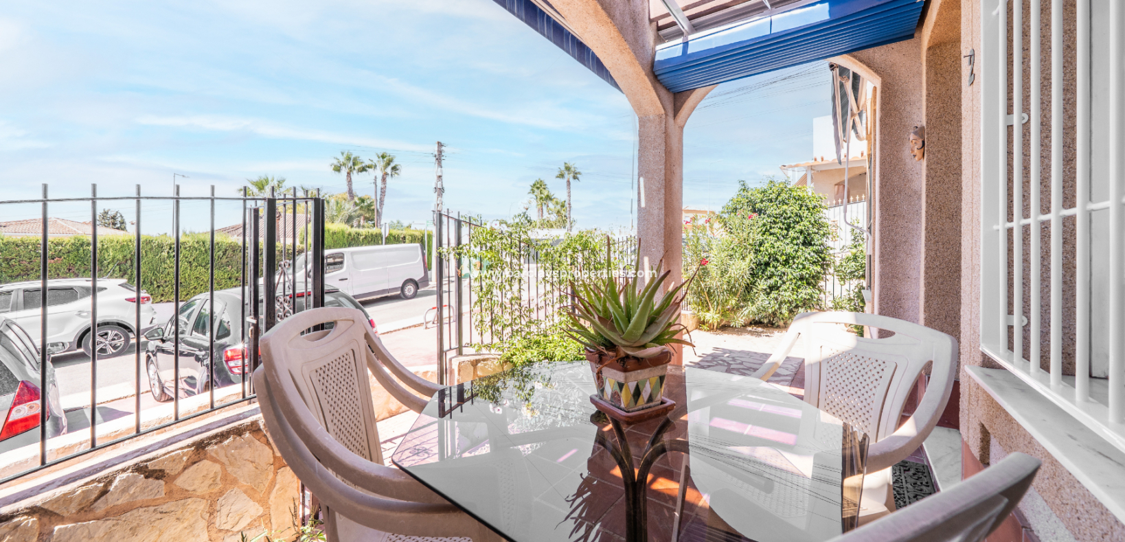 Resale - Quad - Urb. La Marina