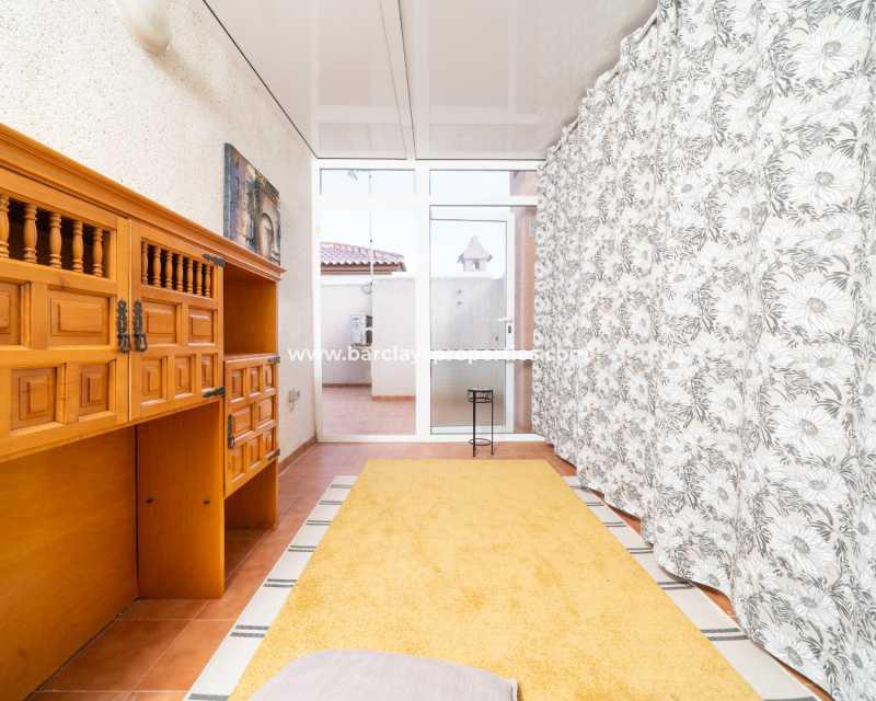 Resale - Quad - Urb. La Marina