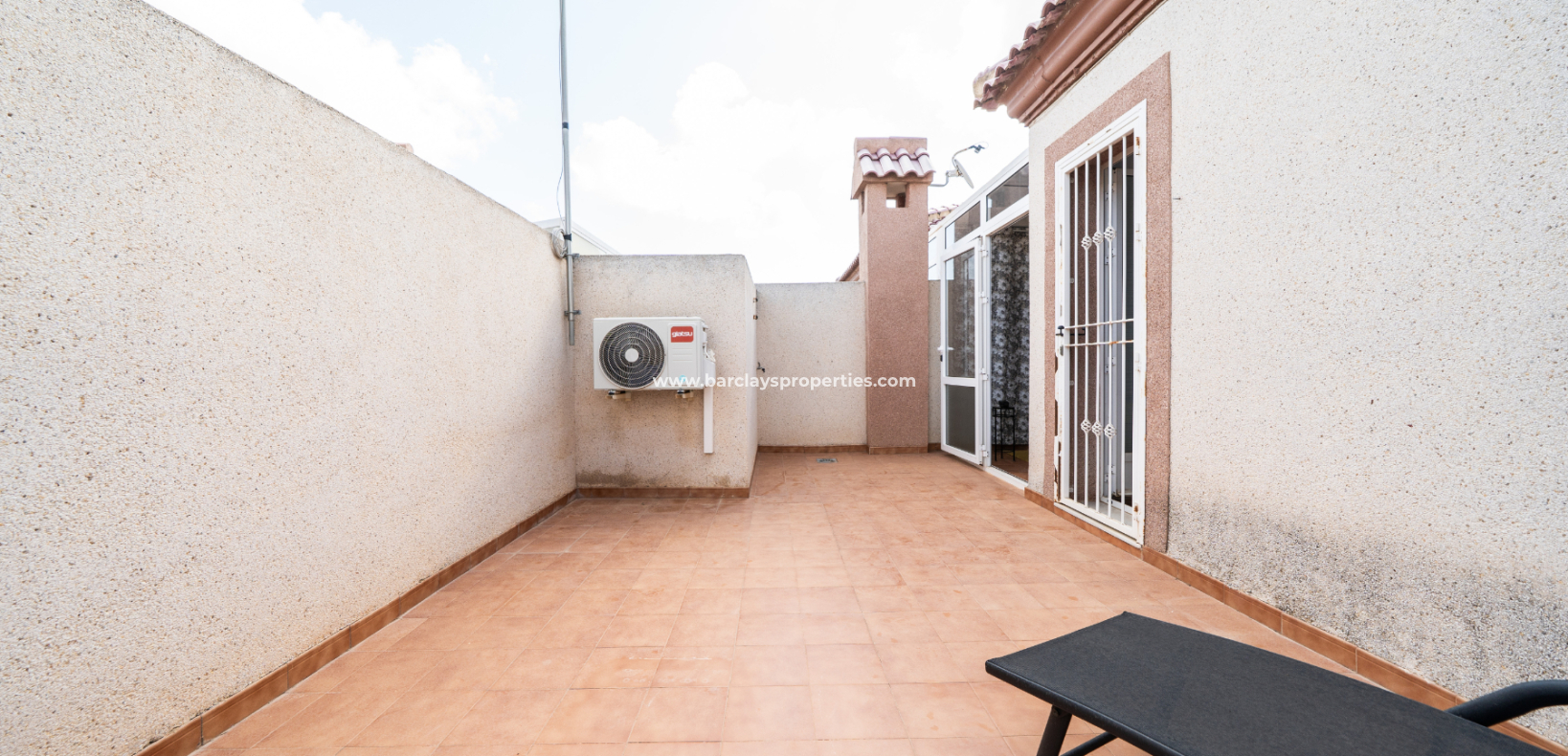 Resale - Quad - Urb. La Marina