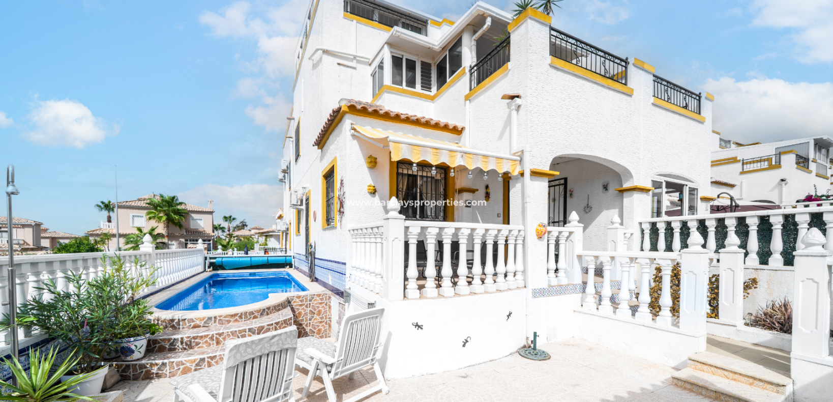 Resale - Quad - Urb. La Marina