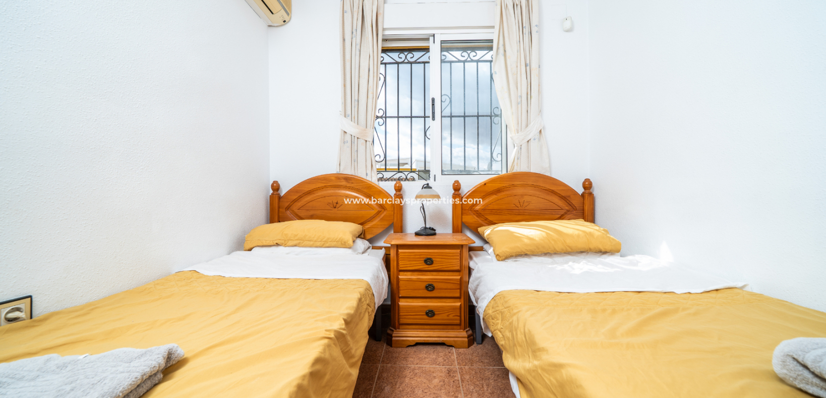 Resale - Quad - Urb. La Marina