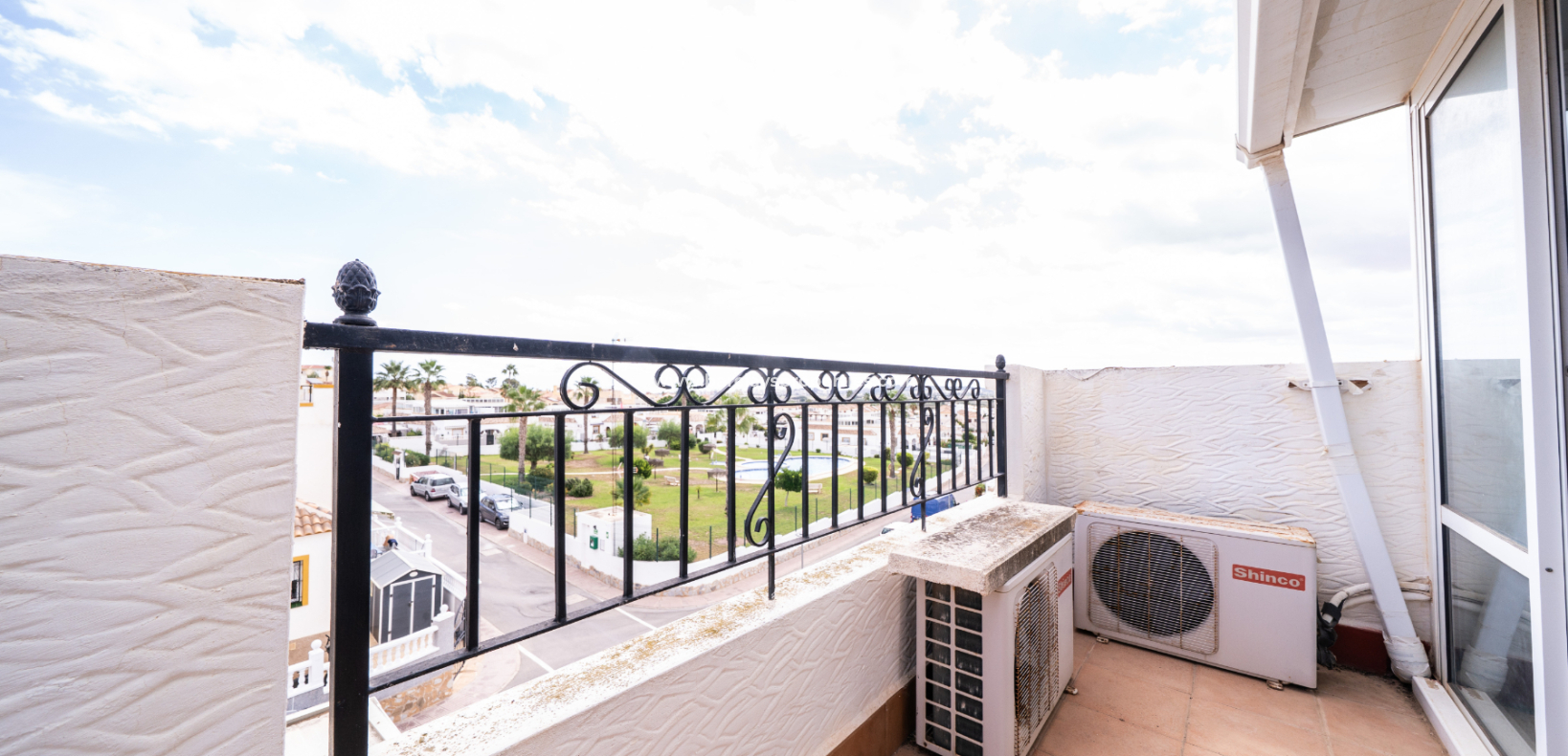Resale - Quad - Urb. La Marina