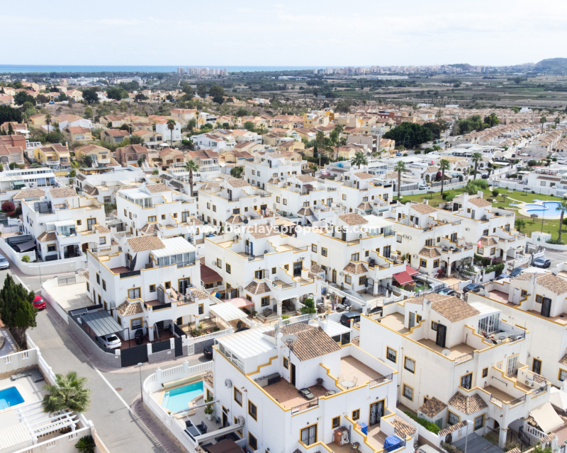 Resale - Quad - Urb. La Marina