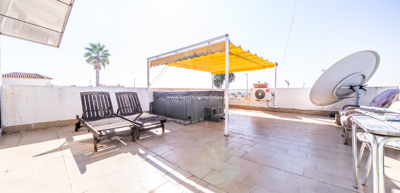 Resale - Quad - Urb. La Marina