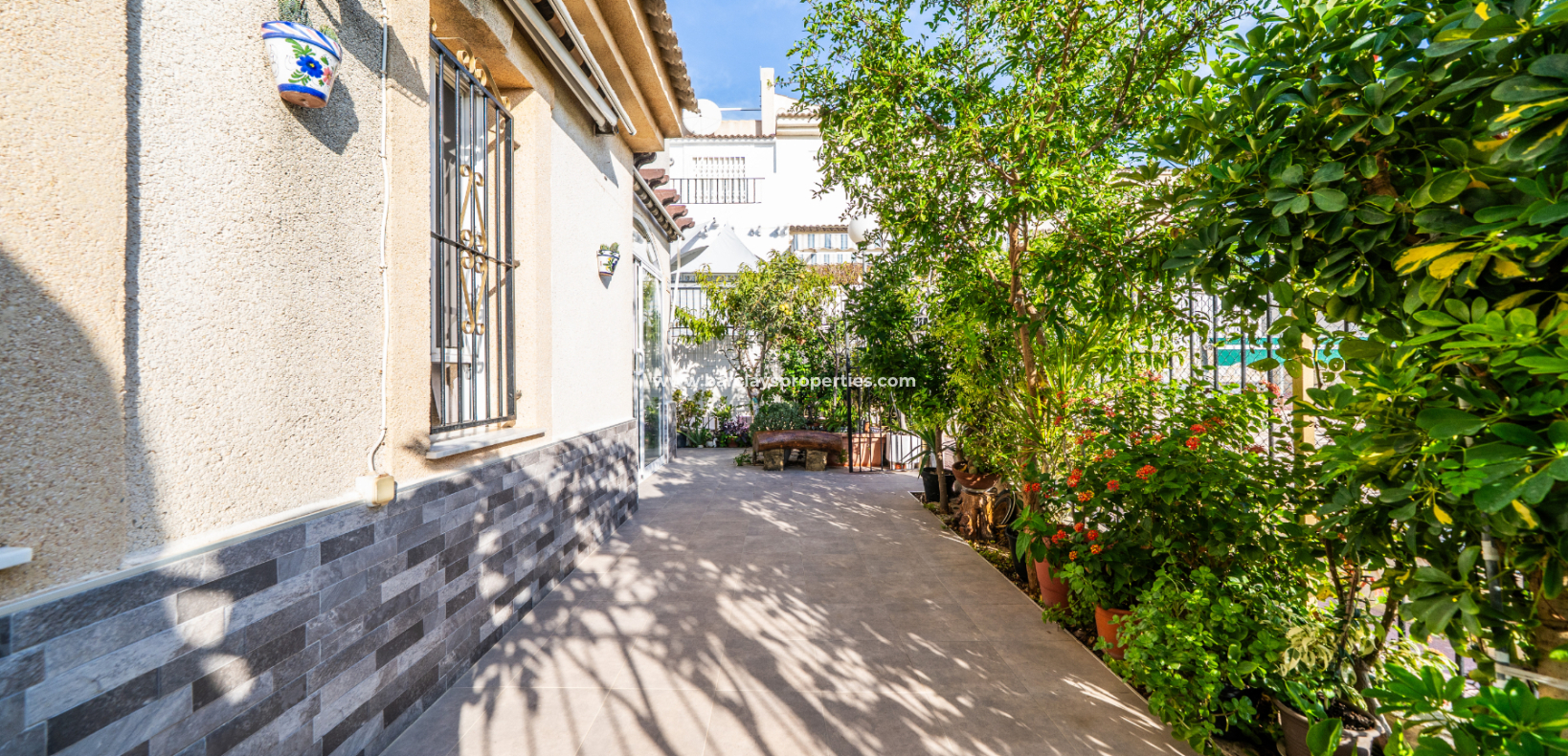 Resale - Quad - Urb. La Marina