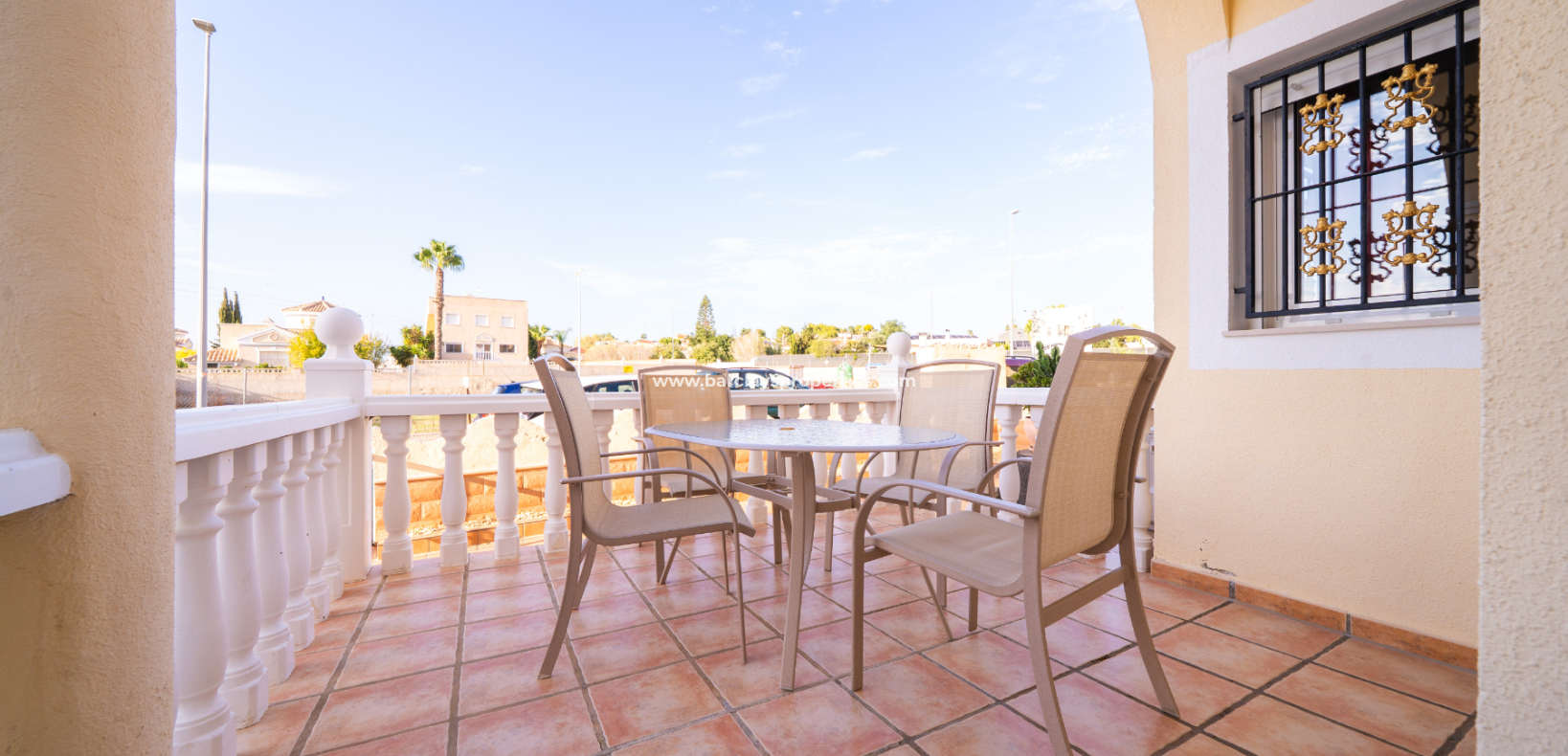 Resale - Quad - Urb. La Marina