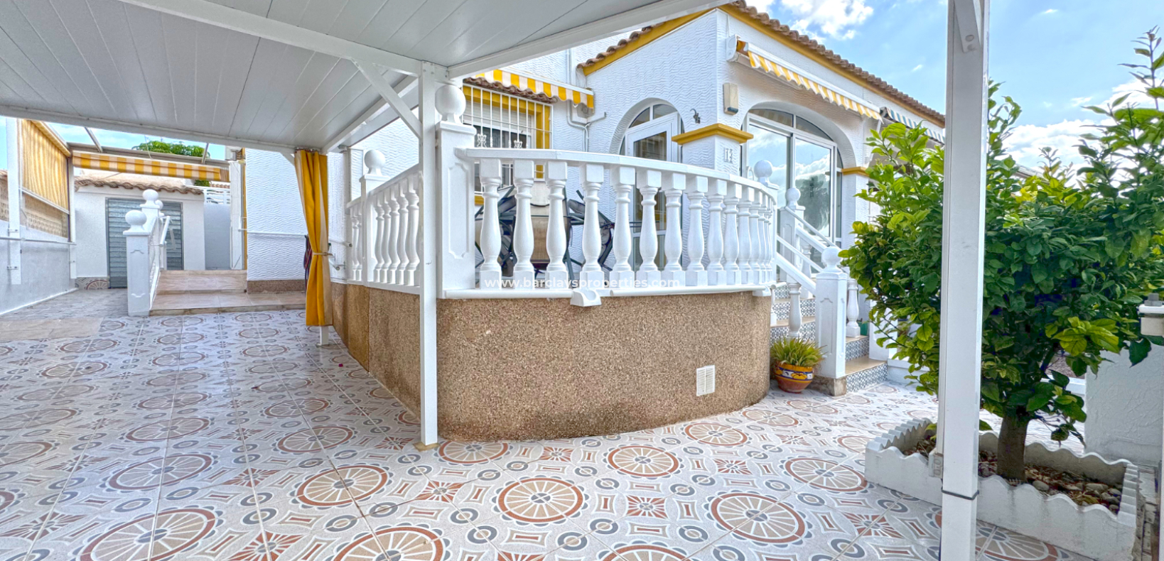 Resale - Quad - Urb. La Marina