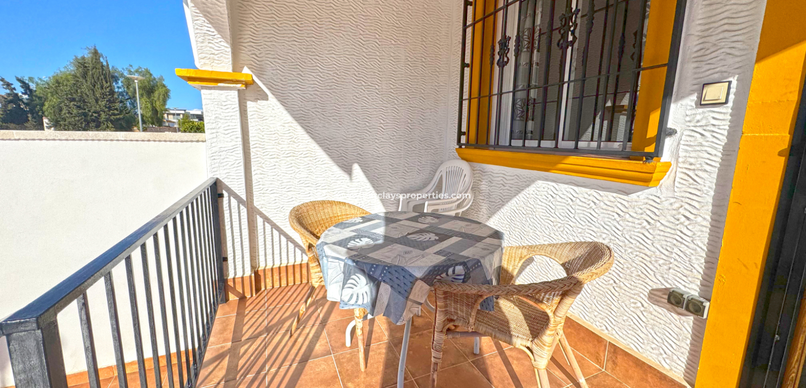 Resale - Quad - Urb. La Marina
