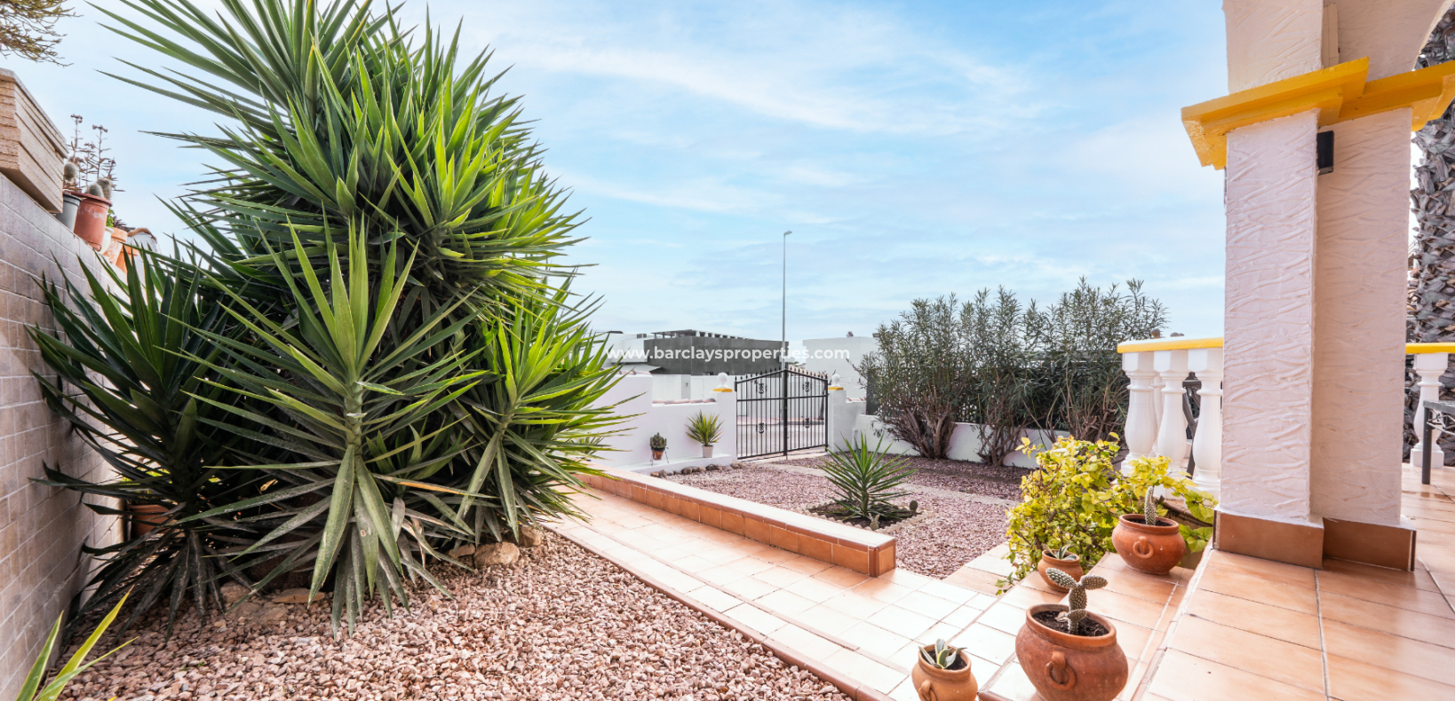 Resale - Quad - Urb. La Marina